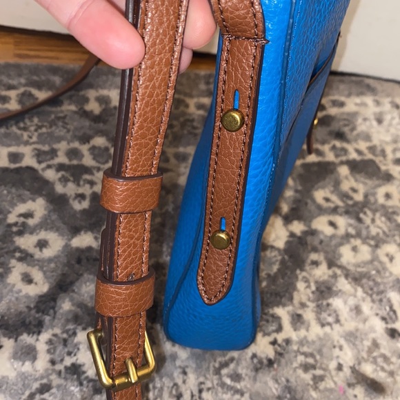 Fossil Gemma leather crossbody flat bag with zipper - Picture 5 of 10